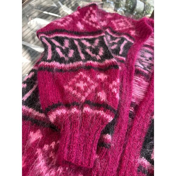 Vintage mohair-blend cardigan Fair Isle magenta black open front hand knitted - Picture 3 of 11